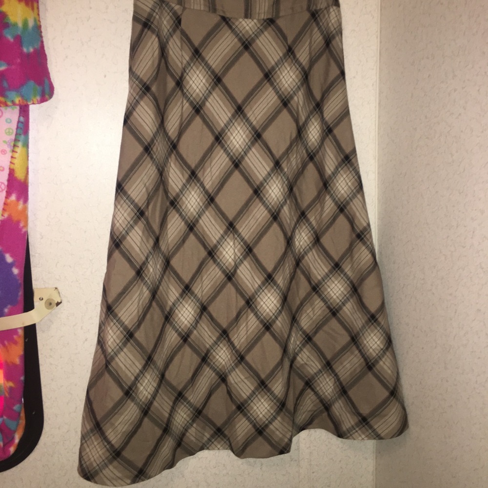 Plaid Skirt - Picture 4 of 4